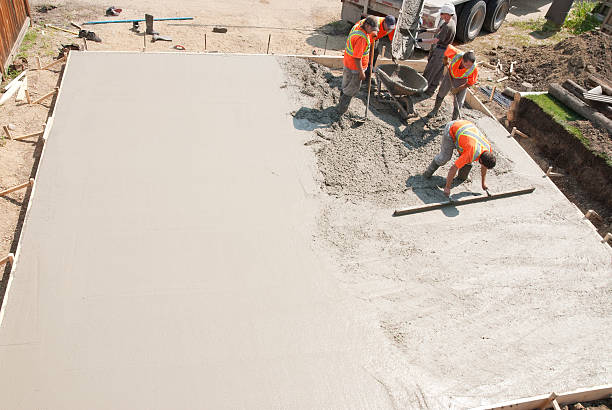 Best Affordable Concrete Contractor  in Maplewood, MO